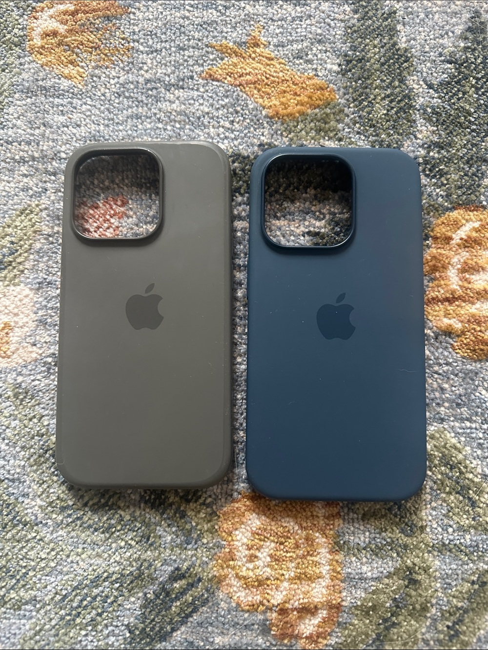 Apple MagSafe iPhone 13 Pro Silicone Cases in Navy & Grey